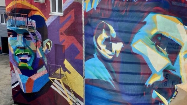 Και γκράφιτι του Μέσι δίπλα σε αυτό του Ρονάλντο στο Καζάν (pic)