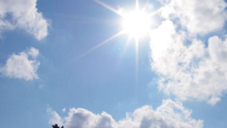 Πιάνει 30άρια η θερμοκρασία