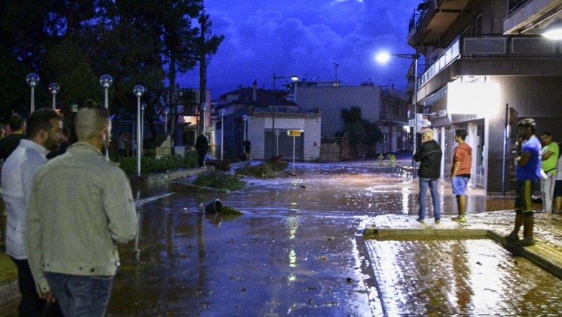 Σύσκεψη και μέτρα ανακούφισης των πληγέντων από τις πλημμύρες στην δυτική Αττική (pic)