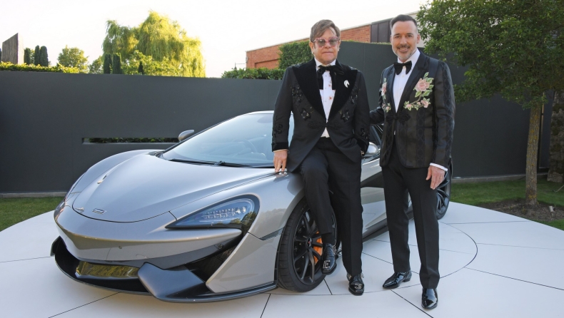 McLaren 570S Spider πωλείται 820.000 ευρώ λόγω Elton John!