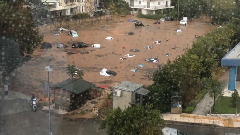 Απίστευτη εικόνα από το Μαρούσι (pics & vid)