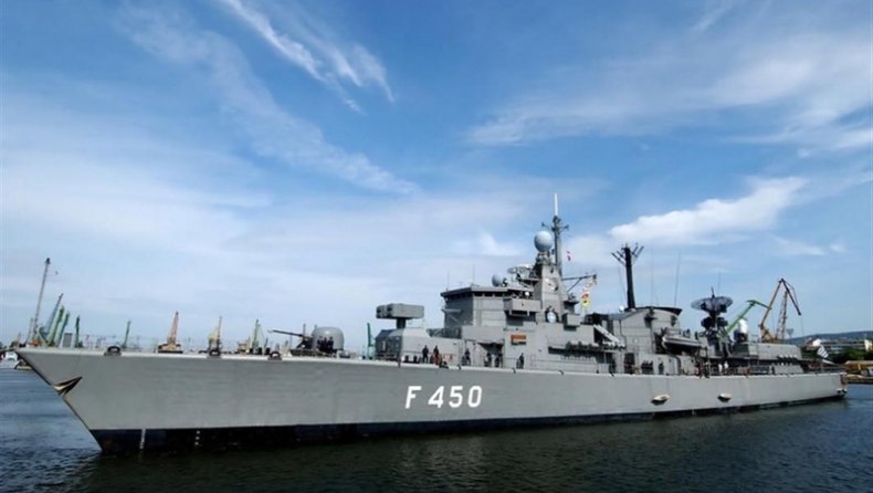 Η φρεγάτα «Έλλη» περισυνέλλεξε 4 νεκρούς