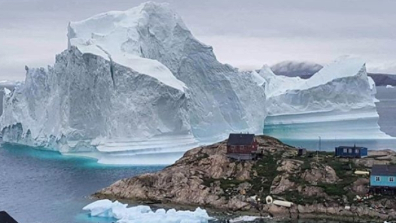 Στη Γροιλανδία ξύπνησαν και είδαν ένα τεράστιο παγόβουνο στην... πόρτα τους: Φόβοι για τεράστιο τσουνάμι (pics)