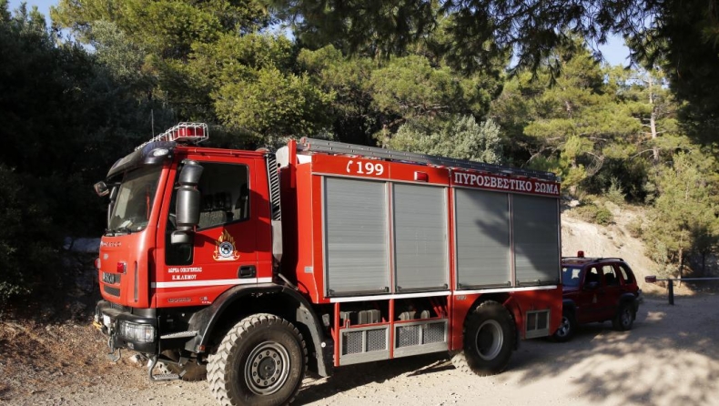 Τραυματίες δύο πυροσβέστες στην Λέσβο κατά τη διάρκεια επιχείρησης κατάσβεσης πυρκαγιάς