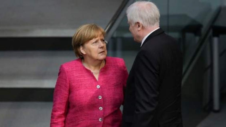 Πολιτική κρίση στην Γερμανία μετά την παραίτηση του υπ.Εσωτερικών και κυβερνητικού εταίρου της Μέρκελ