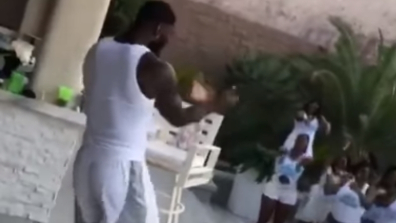 O... χορευταράς Στέφενσον «ξαναχτύπησε»! (vid)