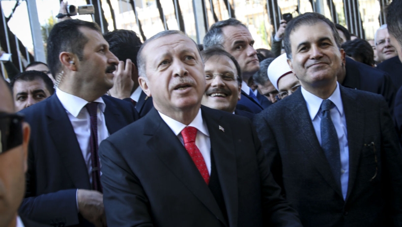 Η τουρκική λίρα έχει προκαλέσει ανησυχία σε όλο τον κόσμο