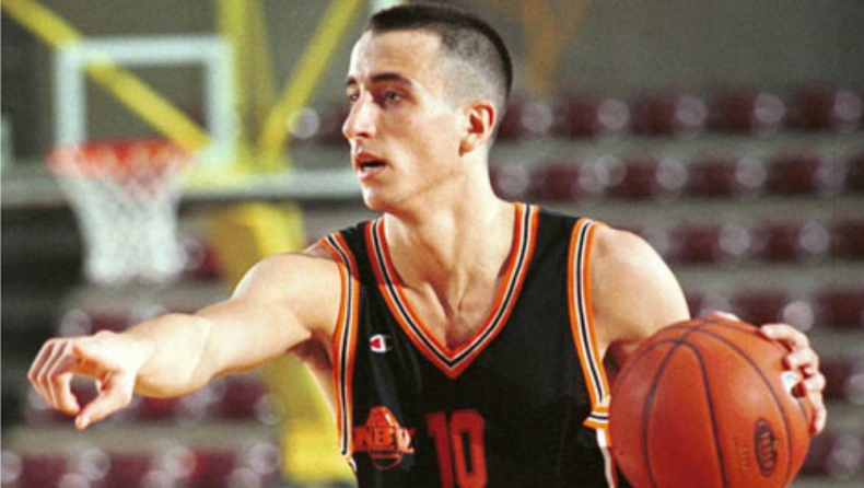 Μια άδεια κόκκινη Ferrari!