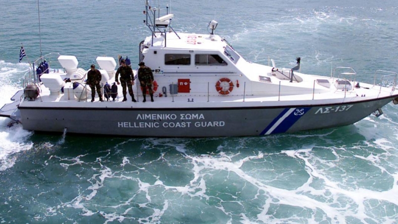 Νεαρή γυναίκα εντοπίστηκε νεκρή στην θαλάσσια περιοχή της Βάρκιζας