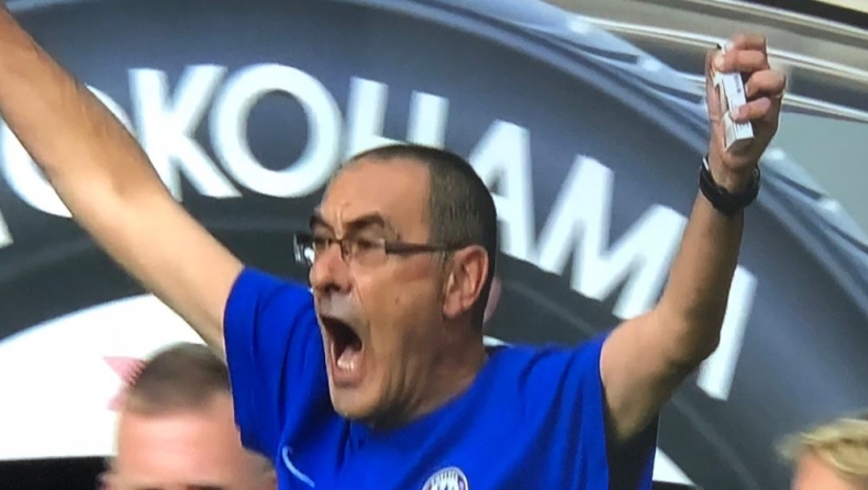 Δεν την... παλεύει χωρίς κάπνισμα ο Σάρι (pics)