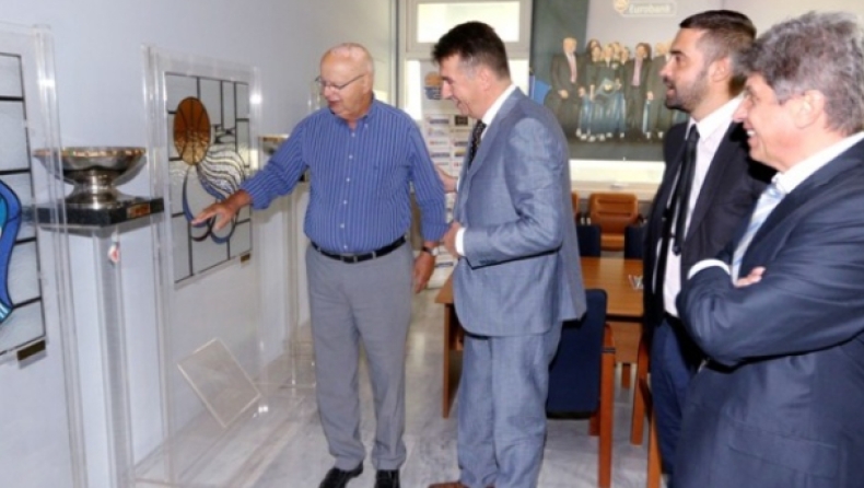 Ο πρέσβης της Σερβίας επισκέφτηκε τον Βασιλακόπουλο