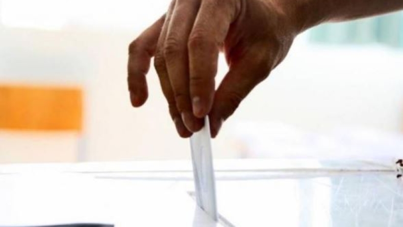 Ένας στους τρεις Έλληνες θεωρεί ότι οι ψηφοφόροι δωροδοκούνται
