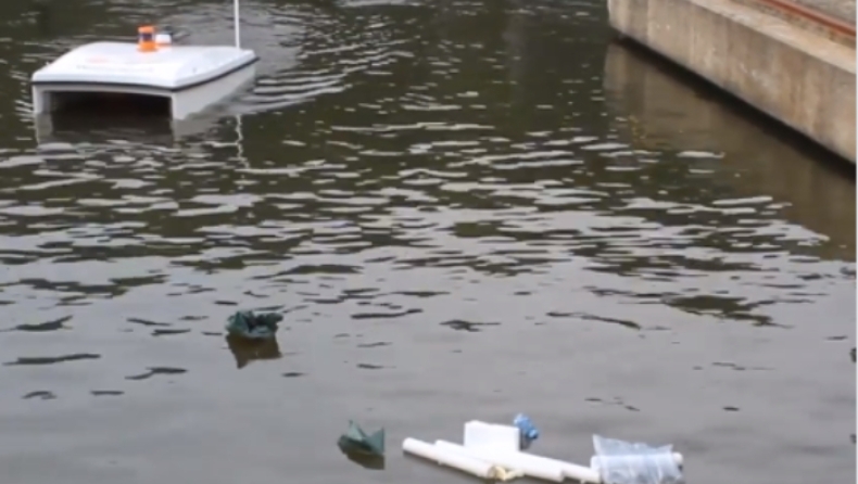 Ένα διαφορετικό drone που μπορεί να καθαρίσει μολυσμένα νερά (vid)