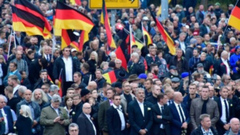 Τραυματίες στις συγκρούσεις ανάμεσα σε ακροδεξιούς και αντιφασίστες διαδηλωτές στη Γερμανία