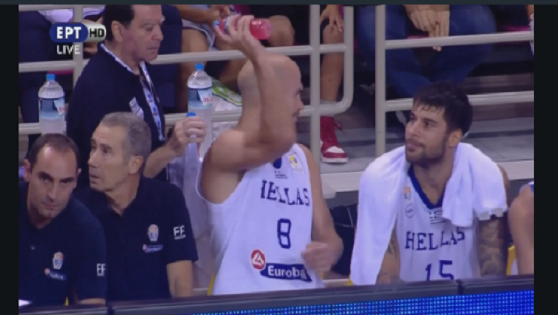 Πέταξε μπουκάλι στον πάγκο ο Καλάθης (vid)