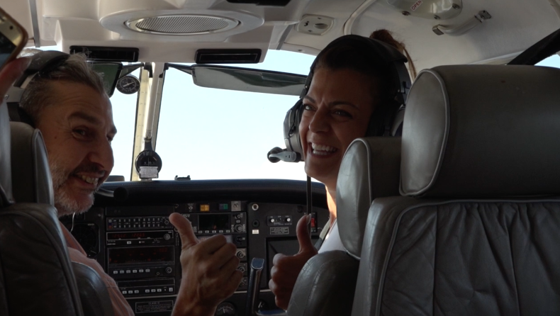 Η Χριστίνα Βραχάλη στη θέση του... πιλότου! (gTV)