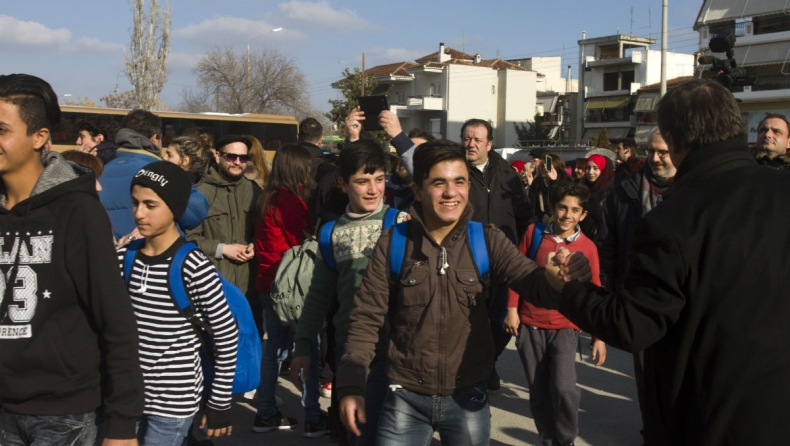 Αντιδράσεις για το εξώδικο γονέων στην Χίο που δεν θέλουν τα προσφυγόπουλα στο σχολείο τους