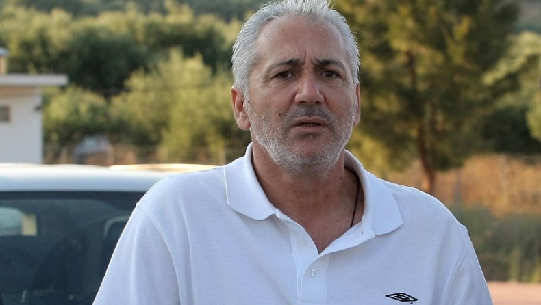 O Μύρων Σηφάκης αντιμετωπίζει ως προπονητής τον γιο του!
