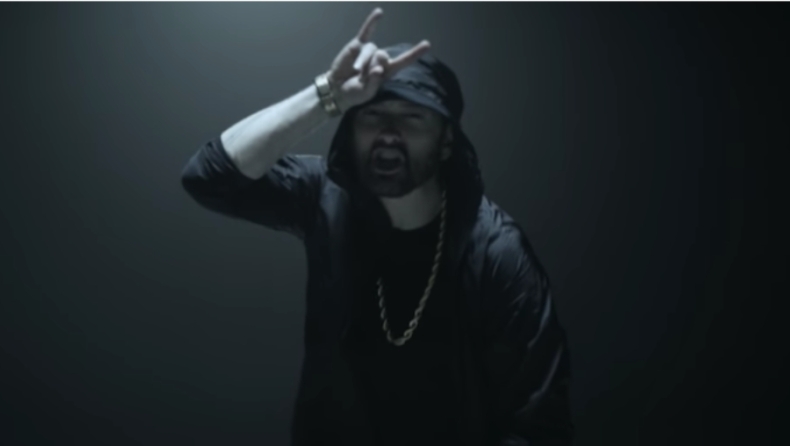 O Eminem γίνεται «Venom» στο νέο του video clip (vid)
