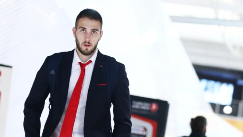 Πέταξε για Λουξεμβούργο ο Ολυμπιακός (pics)