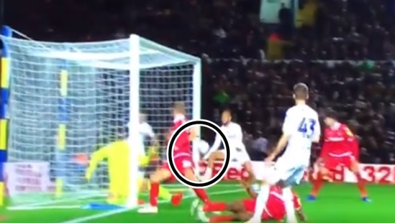 Το καθαρό χέρι της Λιντς που δεν είδε ο διαιτητής! (vid)