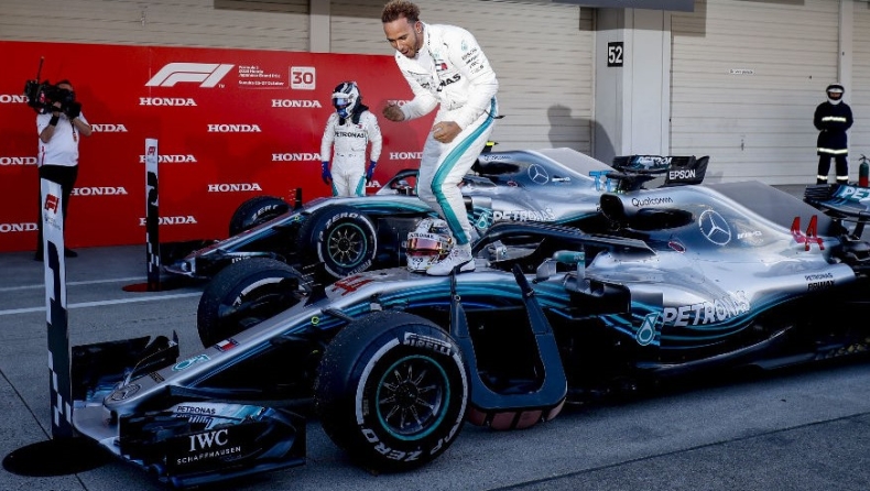 Xάμιλτον: «Eίμαι καλύτερος στον αγώνα, παρά στην προπόνηση»