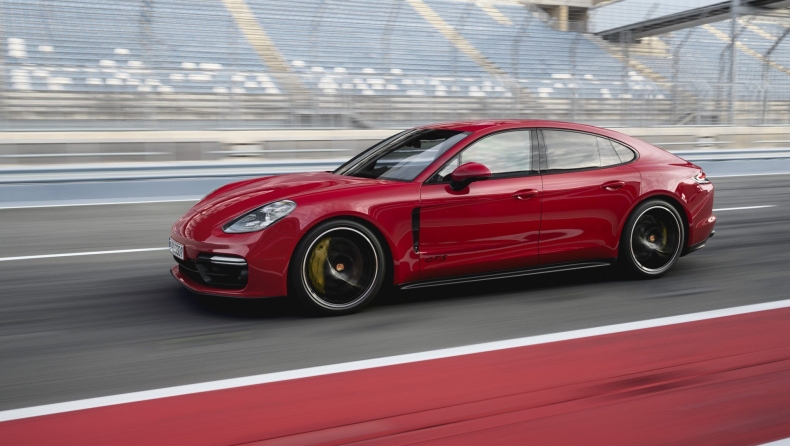 Ένα τετράθυρο supercar η νέα Porsche Panamera GTS των 460 ίππων (pics)