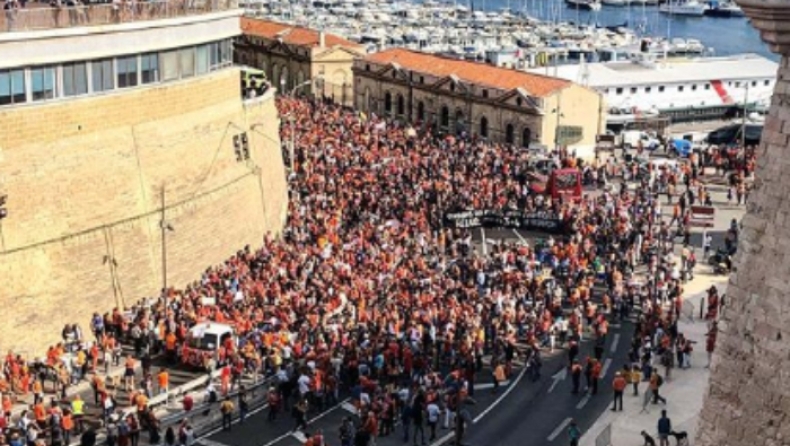 Στη Γαλλία βγήκαν στους δρόμους για να διαδηλώσουν υπέρ της διάσωσης των μεταναστών στην Μεσόγειο