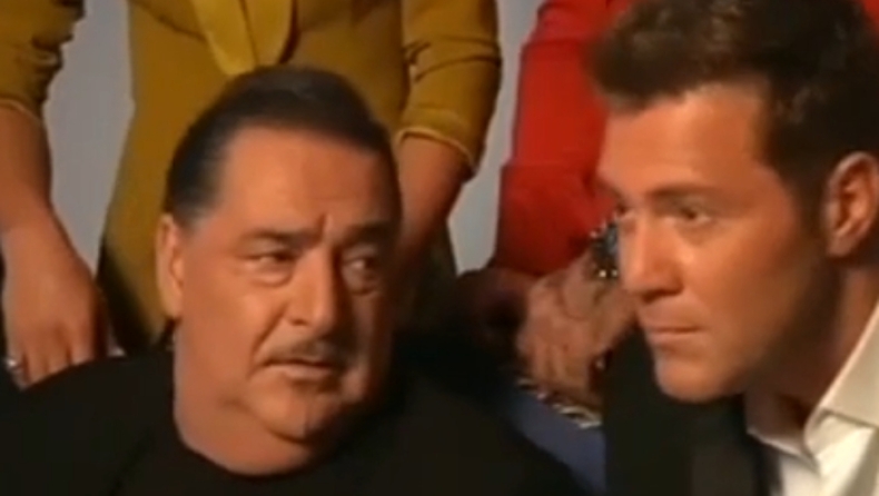 Ο Βασίλης Καρράς ξάφνιασε με το νέο του look (vid)