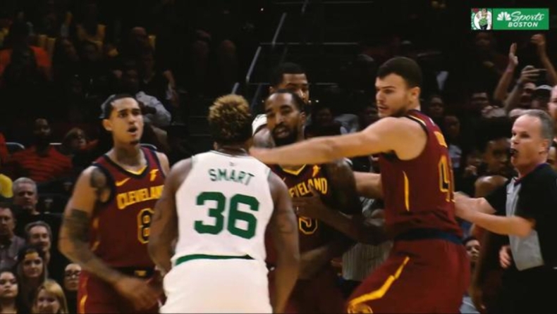 Σμαρτ για Σμιθ: «Σε περιμένω στον... δρόμο!» (vid)