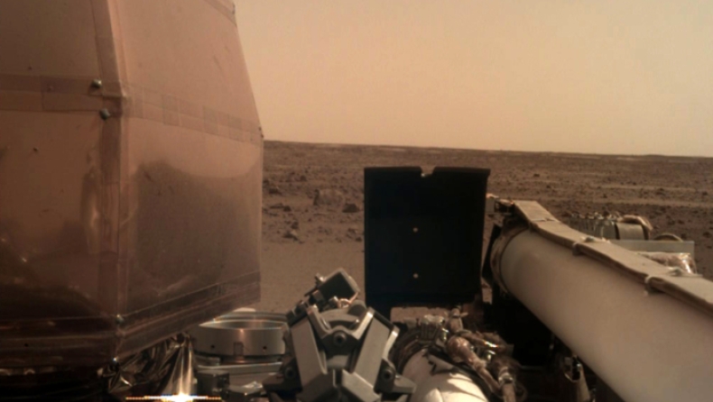 Tα πρώτα πλάνα του InSight της NASA από τον Άρη (pics)