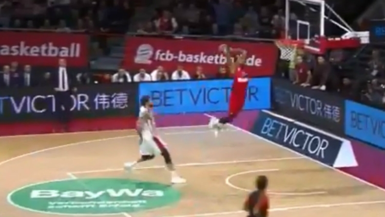 Έκλεψε και κάρφωσε στον αιφνιδιασμό ο Ουίλιαμς (vid)