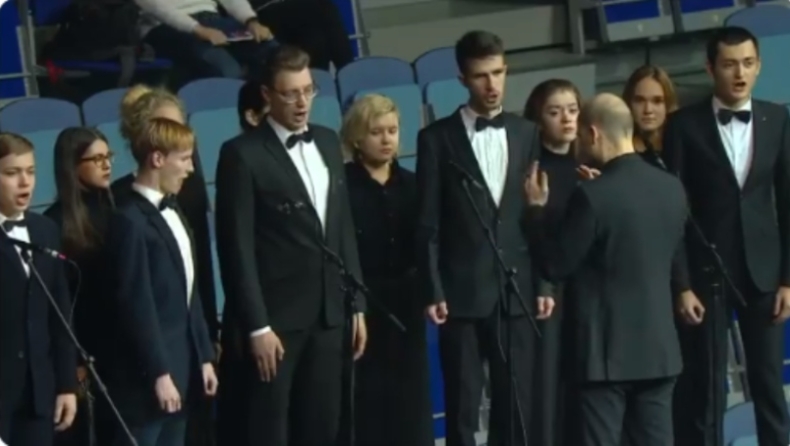 Χoρωδία τραγούδησε τον ύμνο της Euroleague στη Μόσχα! (vid)