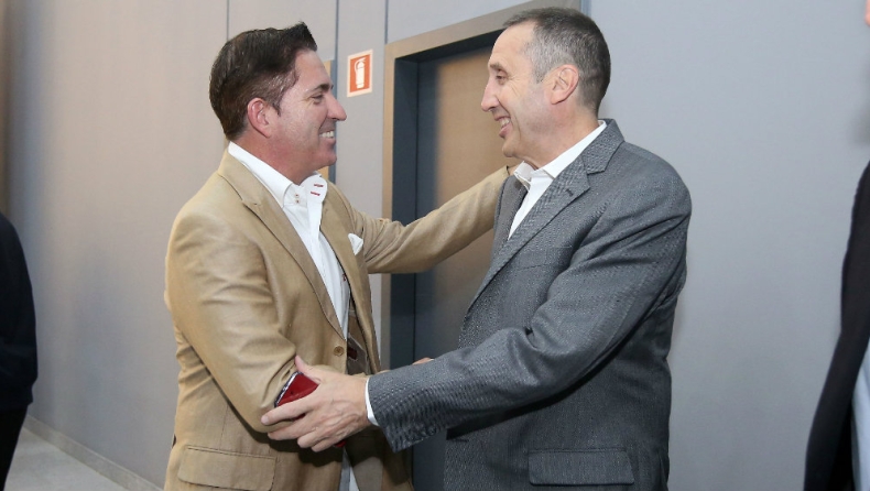 Επτά επί…Μπλατ