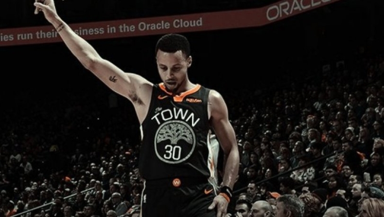 Τα Χριστούγεννα ο Κάρι δεν είναι... Κάρι