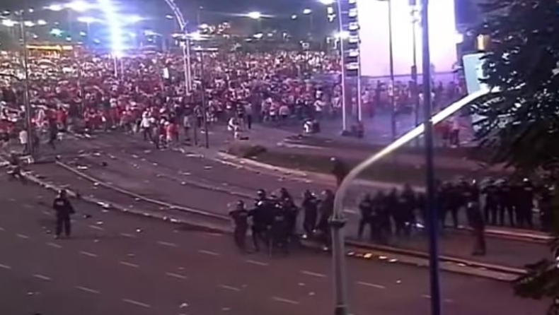 Επεισόδια οπαδών της Ρίβερ με την αστυνομία στο Μπουένος Αϊρες (vid)