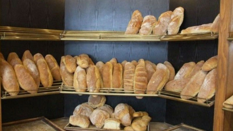 Τρίκαλα: Φτιάχνουν ψωμί από δέντρα