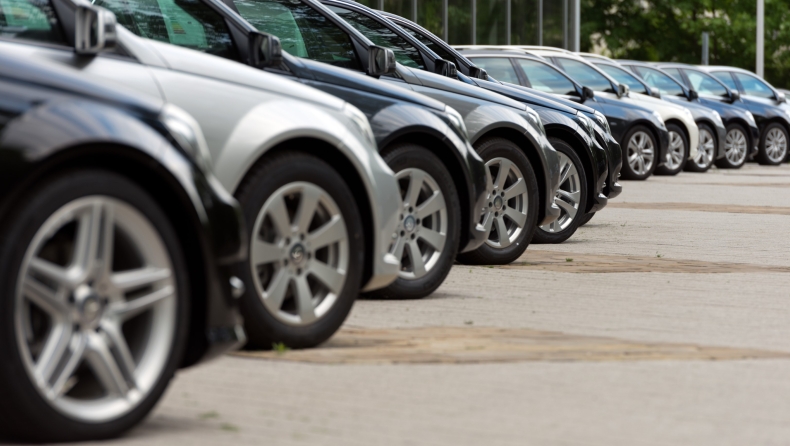 Πωλήσεις Νοεμβρίου: Οι Έλληνες προτιμούν Mercedes-Benz!