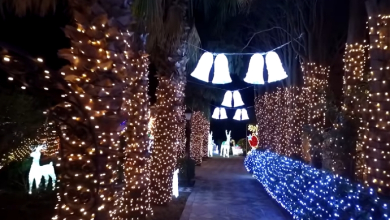 Σπίτι στη Χίο στολίστηκε με 177.000 φωτάκια για τα Χριστούγεννα (vid)