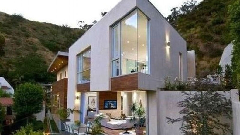 Αναστέλλεται ο φόρος υπεραξίας 15% από τη μεταβίβαση ακινήτων