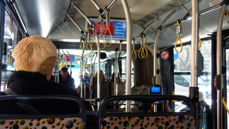 Σταμάτησαν λεωφορείο και έκλεψαν τον οδηγό