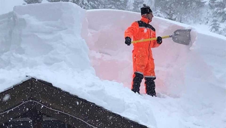 Σφοδρές χιονοπτώσεις στην Αυστρία, τουλάχιστον πέντε νεκροί (pics)