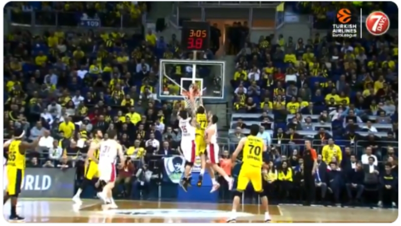 Ντίξον σερβίρει, Λοβέρν καρφώνει! (vid)
