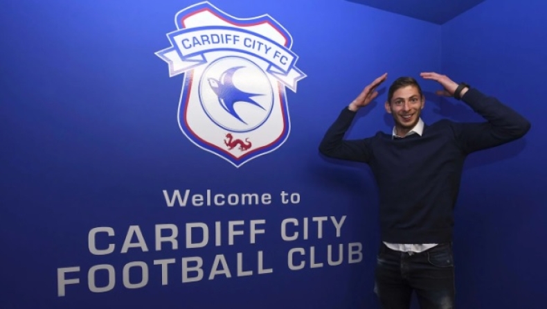 Ο Σάλα και το σοκαριστικό του μήνυμα: «Είμαι σε ένα αεροπλάνο που... μοιάζει να καταρρέει»!