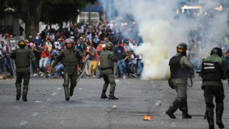 H Βενεζουέλα καίγεται, ο Μαδούρο «κάηκε»!