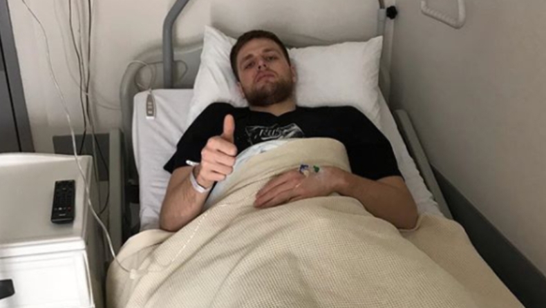 Χειρουργική επέμβαση για τον Χαραλαμπόπουλο (pics)