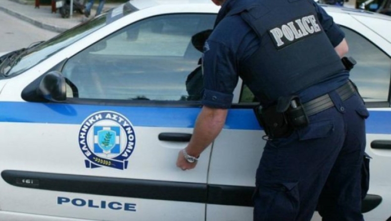 Εξάρθρωση σπείρας που πλαστογραφούσε ταξιδιωτικά έγγραφα: Τέσσερις συλλήψεις