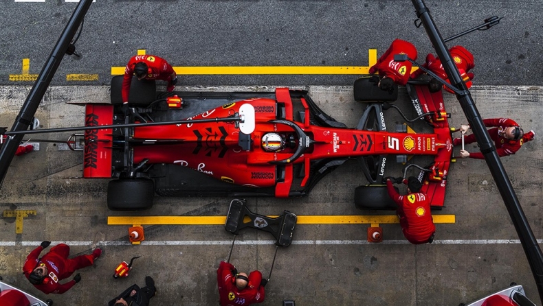 «Αποθεώνει» τη Ferrari ο Λιούις Χάμιλτον!