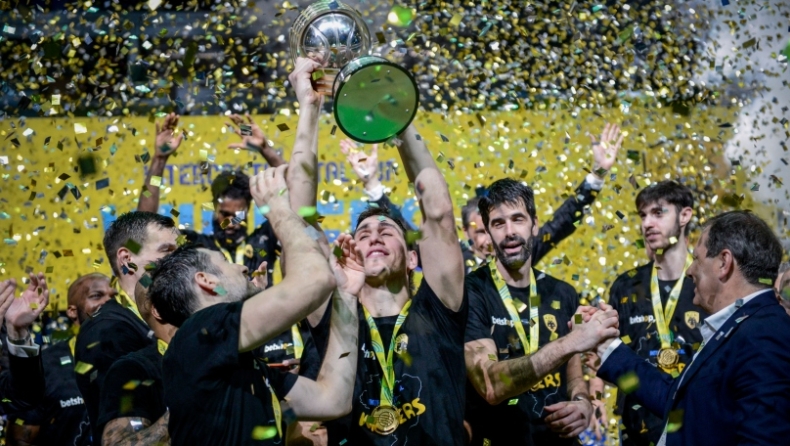 H απονομή του Διηπειρωτικού στην Παγκόσμια AEK! (pics & vid)