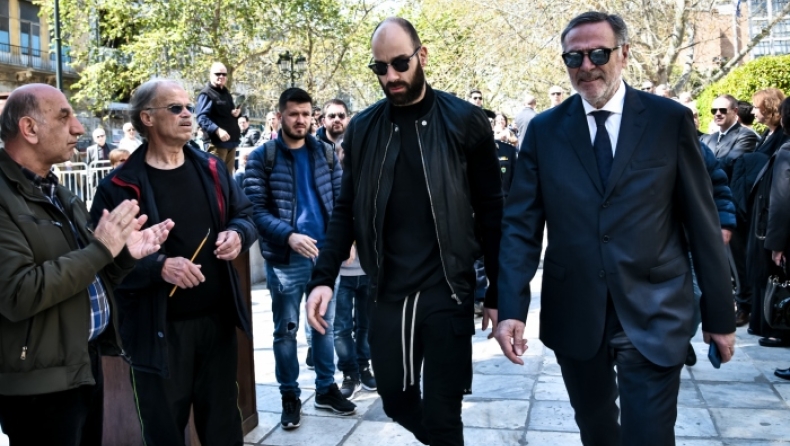 Θανάσης Γιαννακόπουλος: Παρών ο Σπανούλης στη κηδεία του Θανάση και τον χειροκρότησε ο κόσμος (pics)